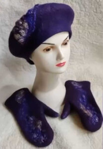 Hat010